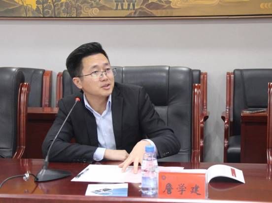 bab3d8c58a145a3acf3939f82d5001a