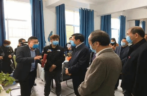 f1ead5f59663bb4eff8f8015c503ccc